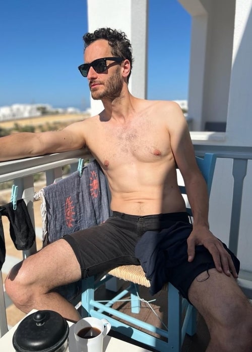 Benedict Taylor posing shirtless in February 2023