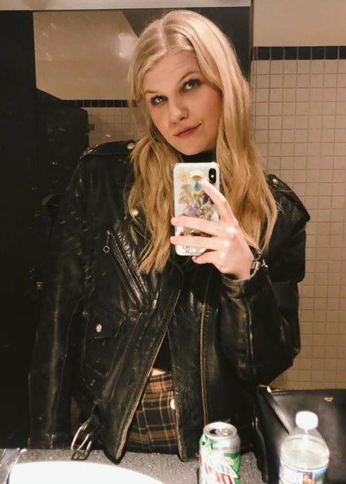 Brynn Elliott as seen while taking a mirror selfie at Ryman Auditorium in February 2019