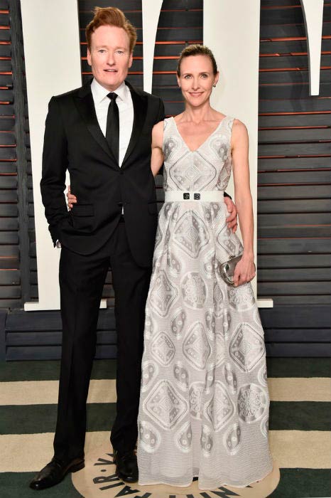 Conan O&rsquo;Brien and Ann 'Liza' Powel at the Vanity Fair Oscar Party Hosted By Graydon Carter in February 2016