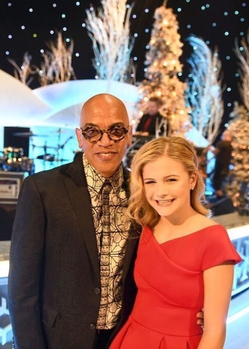 Darci Lynne Farmer with Rickey Minor in December 2018