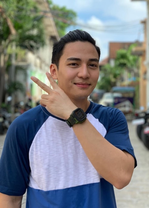 Jak Roberto as seen while posing for a picture in Calle Crisologo Vigan, Ilocos Sur in June 2019