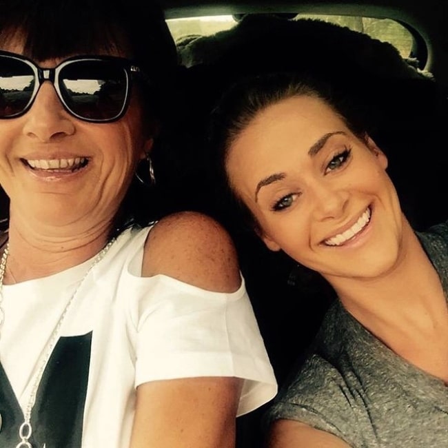 Kate DeAraugo on a roadtrip in March 2015