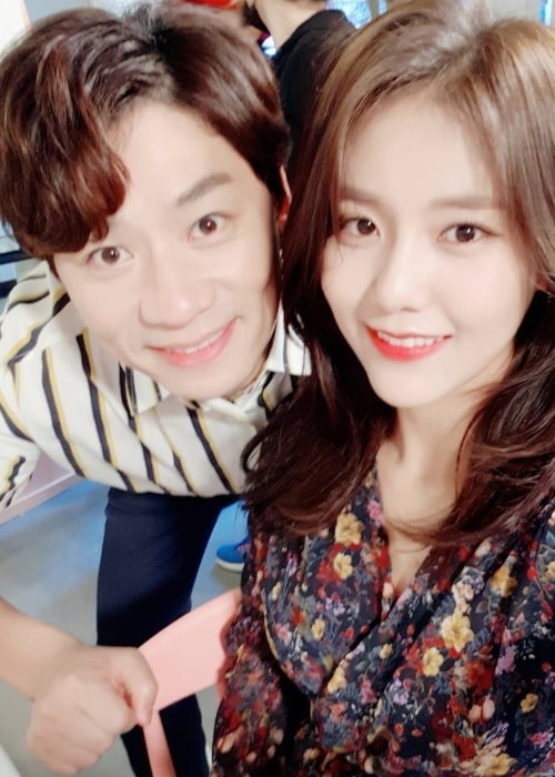 Shin Hye-jeong as seen in a selfie with actor Jung Sang-hoon that was taken in September 2017