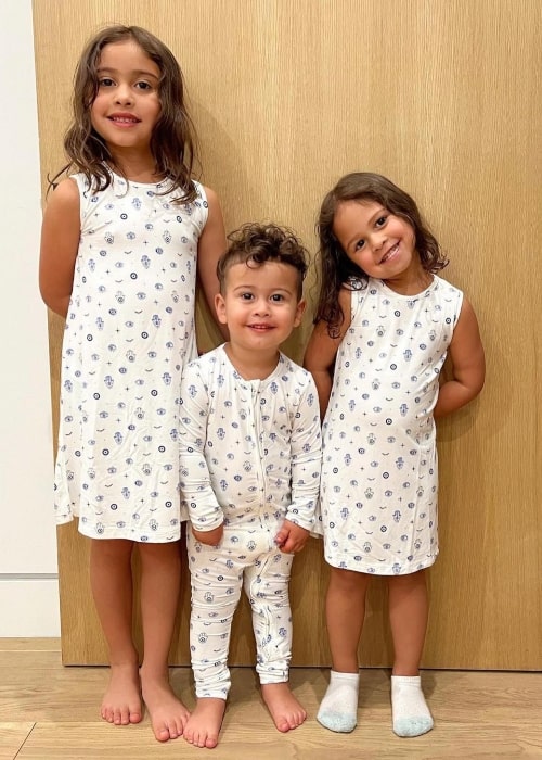 Steel McBroom with his sisters Ala&iuml;a Marie and Elle McBroom in March 2022